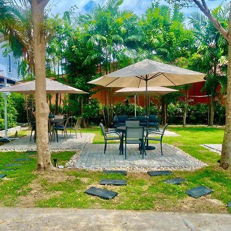 Hill Myna Holiday Park & Cafe Praia de Bang Tao Exterior foto